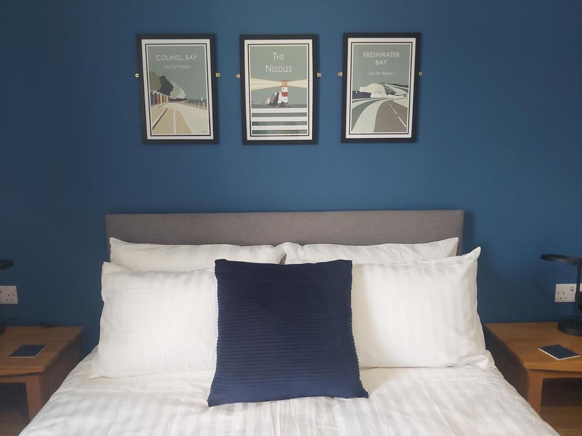 Bed and Breakfast Bay House Totland  Екстер'єр фото